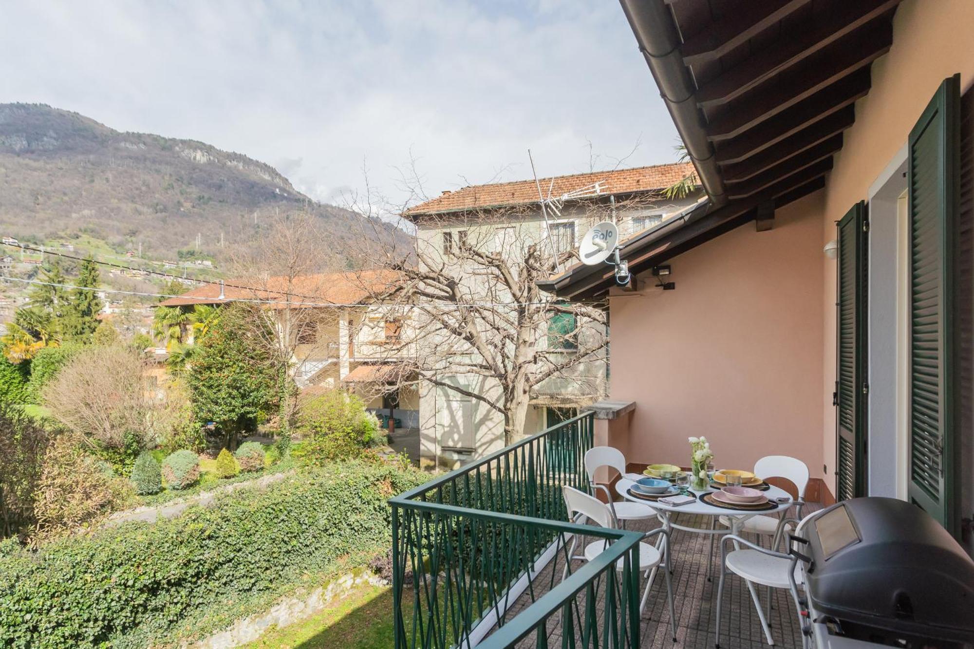 Ponente Balcony & Garden By Rent All Como Gravedona Exterior photo
