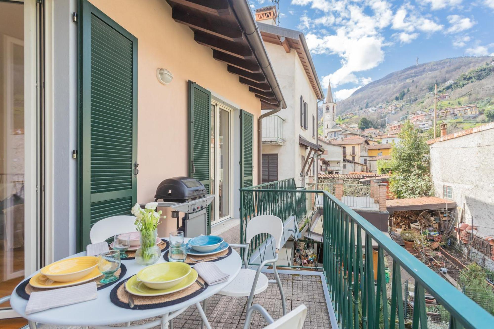 Ponente Balcony & Garden By Rent All Como Gravedona Exterior photo
