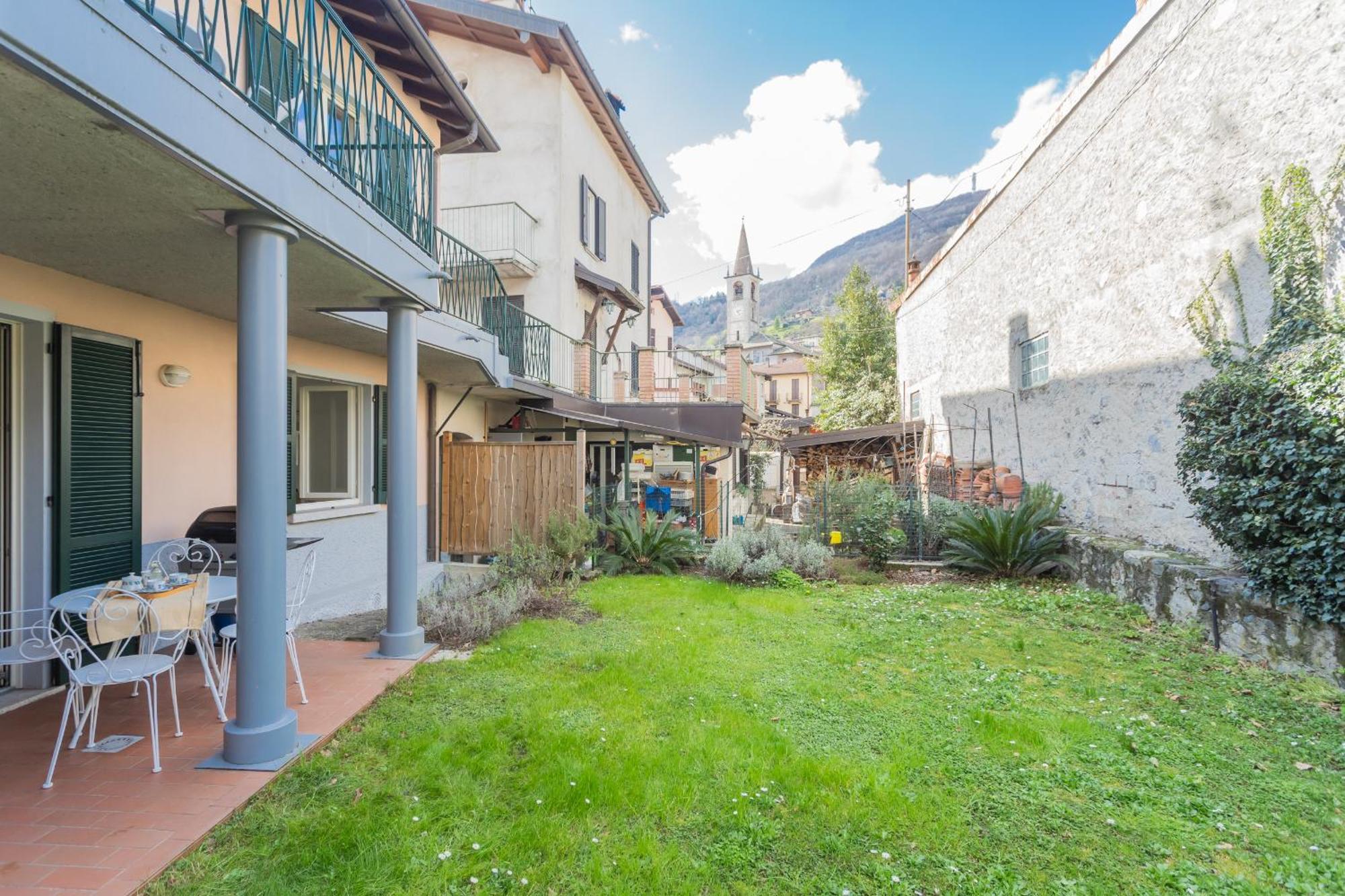 Ponente Balcony & Garden By Rent All Como Gravedona Exterior photo